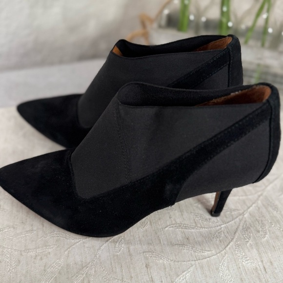 L'Amour Des Pieds Kamea Leather, Suede, Elastic Ankle Pumps Black Size 7 1/2 - Picture 6 of 10